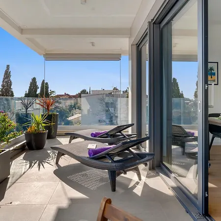 Apartment Hektor With Sea View Terrace And Garage Split