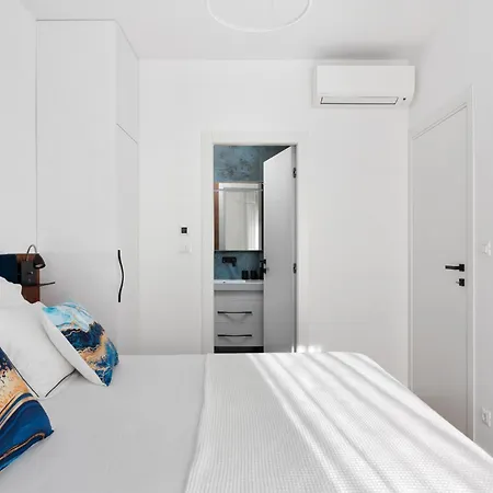Hektor With Sea View Terrace And Garage * Сплит